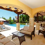 Luxury Elite Aj05 Complete With A Private, Climate Controlled Pool And A Relaxing Outdoor Jacuzzi, Aphrodite Hills * Kouklia
