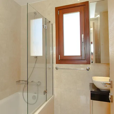 Villa Luxury Elite Aj05 Complete With A Private, Climate Controlled Pool And A Relaxing Outdoor Jacuzzi, Aphrodite Hills Kouklia