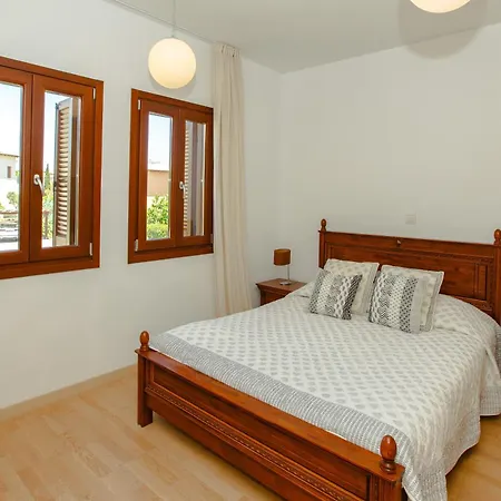 Villa Luxury Elite Aj05 Complete With A Private, Climate Controlled Pool And A Relaxing Outdoor Jacuzzi, Aphrodite Hills Kouklia