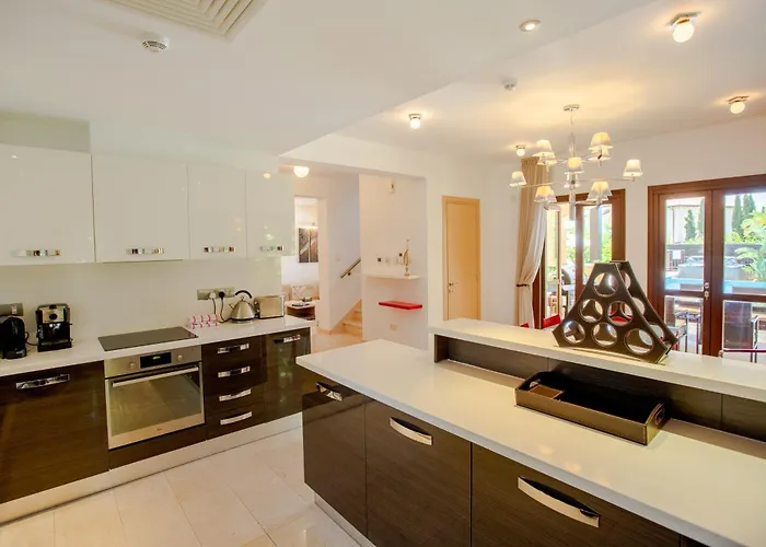 ヴィラ Luxury Elite Aj05 Complete With A Private, Climate Controlled Pool And A Relaxing Outdoor Jacuzzi, Aphrodite Hills