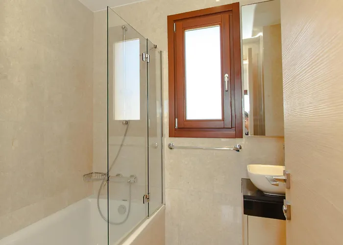 Villa Luxury Elite Aj05 Complete With A Private, Climate Controlled Pool And A Relaxing Outdoor Jacuzzi, Aphrodite Hills Kouklia