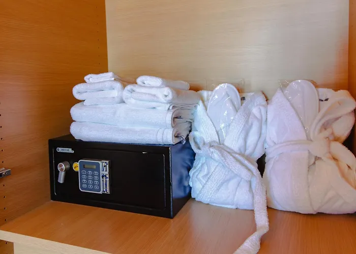 Luxury Elite Aj05 Complete With A Private, Climate Controlled Pool And A Relaxing Outdoor Jacuzzi, Aphrodite Hills *