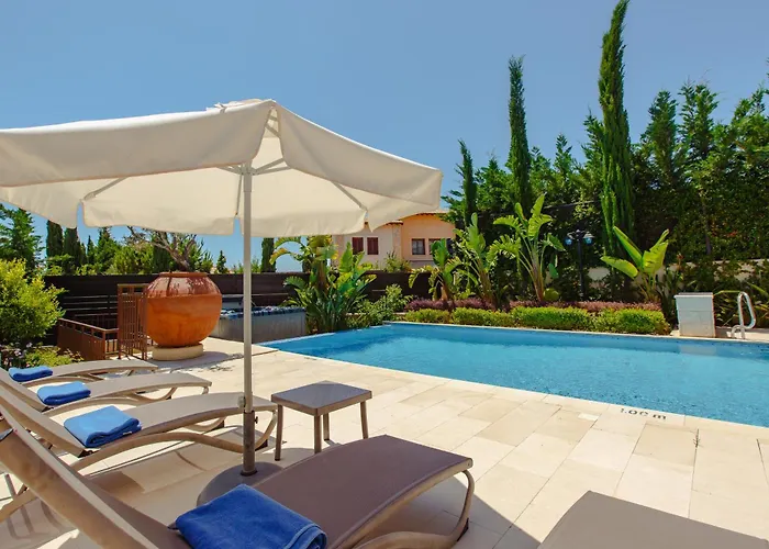 ヴィラ Luxury Elite Aj05 Complete With A Private, Climate Controlled Pool And A Relaxing Outdoor Jacuzzi, Aphrodite Hills クークリア