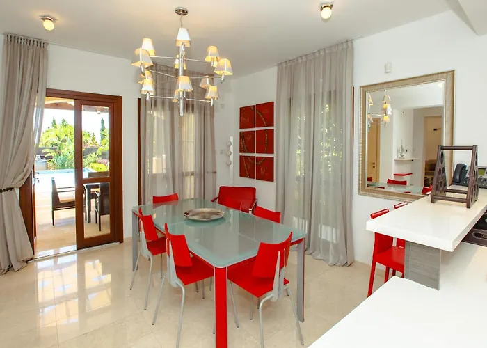 Villa Luxury Elite Aj05 Complete With A Private, Climate Controlled Pool And A Relaxing Outdoor Jacuzzi, Aphrodite Hills