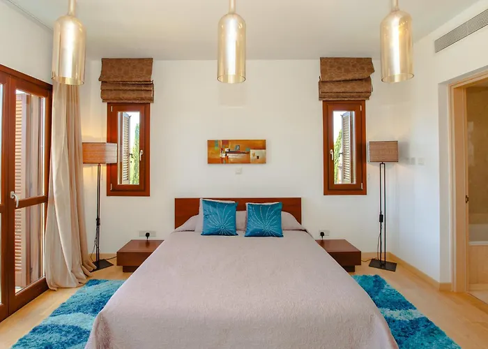 Luxury Elite Aj05 Complete With A Private, Climate Controlled Pool And A Relaxing Outdoor Jacuzzi, Aphrodite Hills *