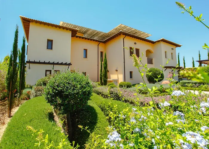 Luxury Elite Aj05 Complete With A Private, Climate Controlled Pool And A Relaxing Outdoor Jacuzzi, Aphrodite Hills * Kouklia