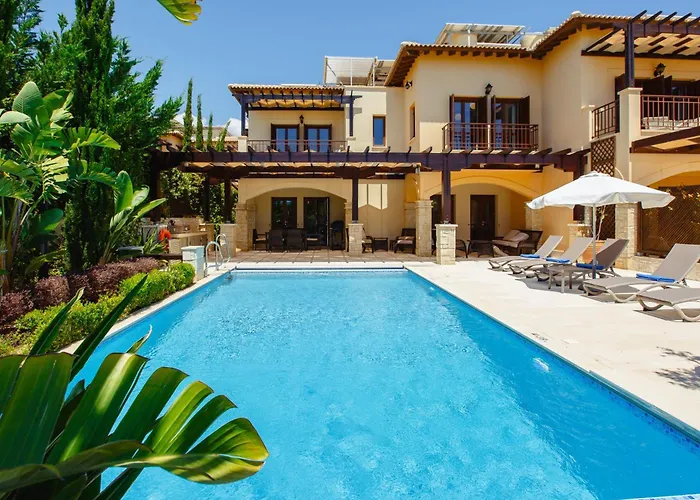 Luxury Elite Aj05 Complete With A Private, Climate Controlled Pool And A Relaxing Outdoor Jacuzzi, Aphrodite Hills ヴィラ